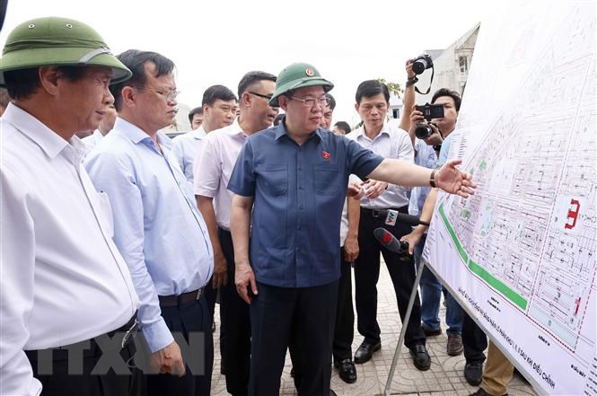 Chủ tịch quốc hội đốc thúc sân bay Long Thành