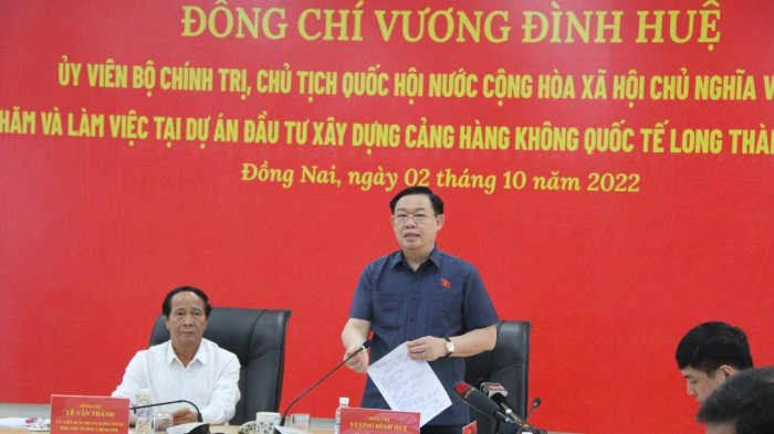 chủ tịch quốc hội đốc thúc sân bay Long Thành