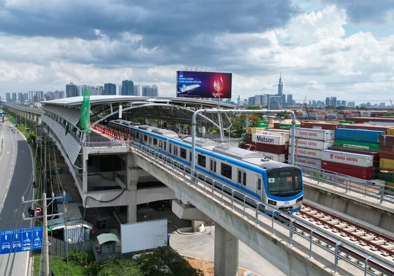 Nhà Ga là điểm dừng của tuyến metro số 2
